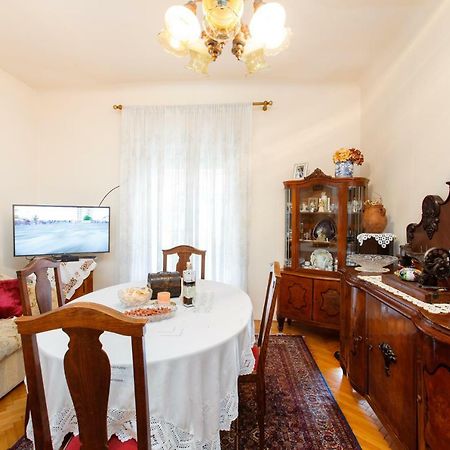 Apartment Dragana Kaštela Esterno foto